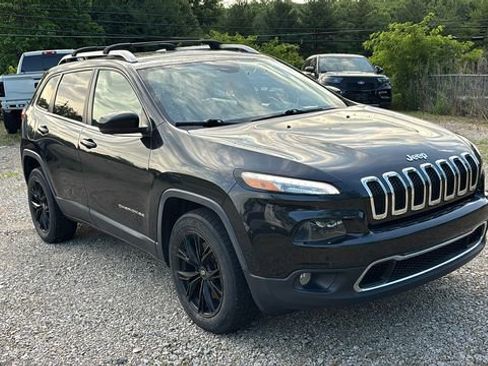 Used 2014 Jeep Cherokee Limited w/ Luxury Group AWD/4WD image 26