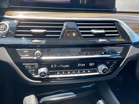 Used 2023 BMW 530e w/ M Sport Package RWD image 28