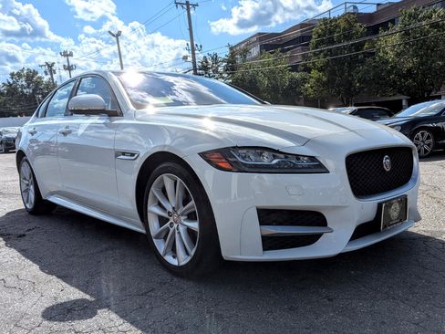 Used 2016 Jaguar XF R-Sport image 6