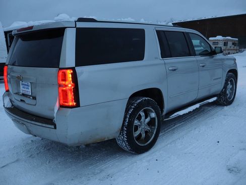 Used 2015 Chevrolet Suburban LTZ image 5