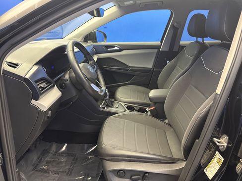 Certified 2023 Volkswagen Taos SE w/ Panoramic Sunroof Package FWD image 12