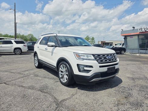 Used 2016 Ford Explorer Limited w/ Equipment Group 301A AWD/4WD image 11