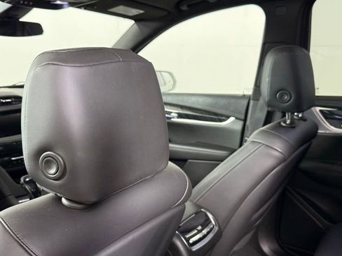 Used 2020 Cadillac XT6 Premium Luxury image 23