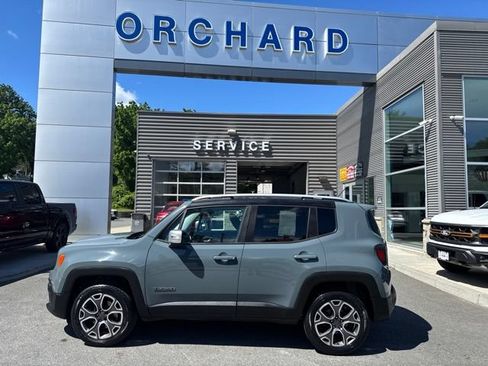 Used 2017 Jeep Renegade Limited AWD/4WD image 2