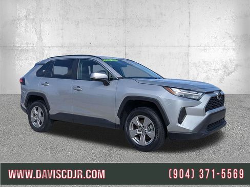 Used 2024 Toyota RAV4 XLE FWD image 1
