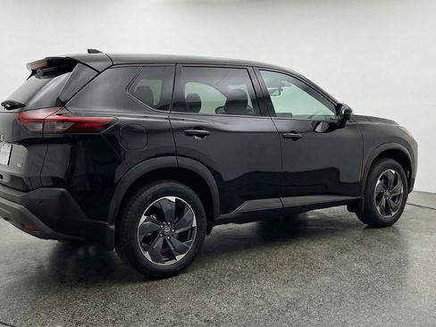 Used 2025 Nissan Rogue SV AWD/4WD image 9