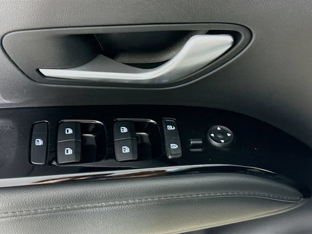 Used 2023 Hyundai Santa Cruz Limited AWD/4WD image 18