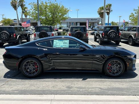 New 2026 Ford Mustang GT Premium w/ GT Performance Package RWD image 9