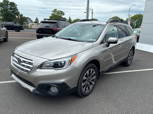 Used 2016 Subaru Outback 2.5i Limited AWD/4WD image 2