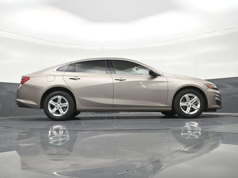 Used 2024 Chevrolet Malibu LS FWD image 33