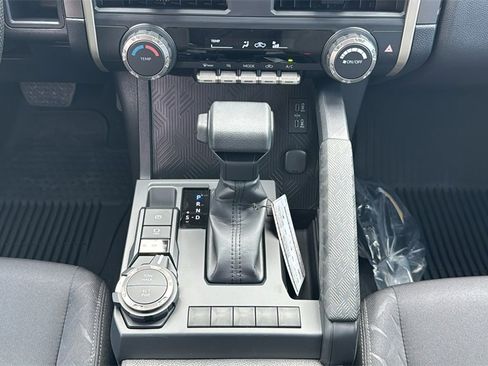 New 2025 Toyota Tacoma SR5 image 31
