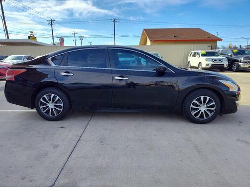 Used 2013 Nissan Altima 2.5 S image 4