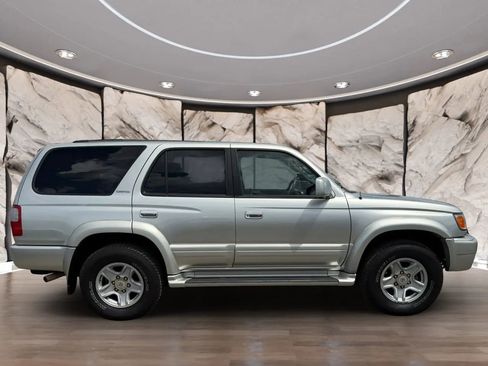 Used 2000 Toyota 4Runner Limited image 3