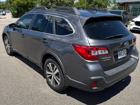 Used 2018 Subaru Outback 3.6R Limited AWD/4WD image 2