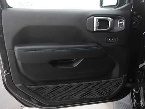 Used 2024 Jeep Wrangler High Altitude image 20