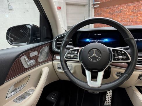 Certified 2023 Mercedes-Benz GLS 450 4MATIC image 13