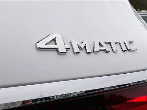 Used 2024 Mercedes-Benz GLS 450 4MATIC image 10