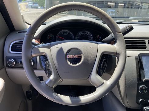 Used 2008 GMC Sierra 2500 SLT w/ Sun And Navigation Package AWD/4WD image 19