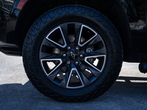 Used 2022 Chevrolet Tahoe Z71 w/ Luxury Package image 10