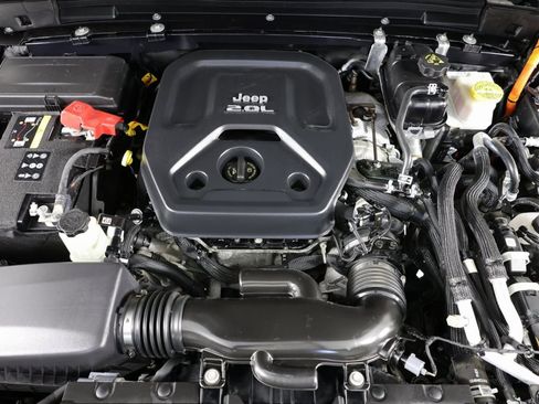 Used 2022 Jeep Wrangler Unlimited Sahara w/ Cold Weather Group image 37