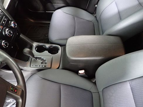 Used 2012 Kia Sorento LX w/ Convenience Pkg FWD image 27