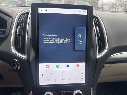 Certified 2022 Ford Edge Titanium w/ Class II Trailer Tow Package image 23