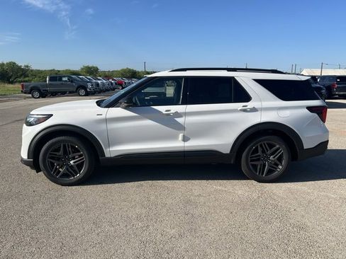 New 2025 Ford Explorer ST-Line w/ Premium Package image 4