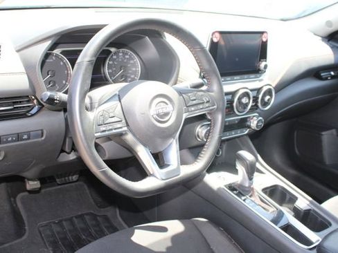 Used 2025 Nissan Sentra SR FWD image 8