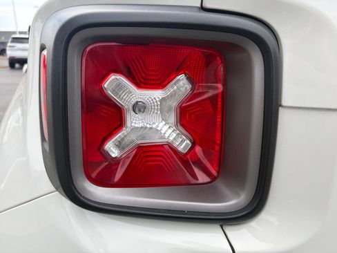 Used 2019 Jeep Renegade Limited AWD/4WD image 28