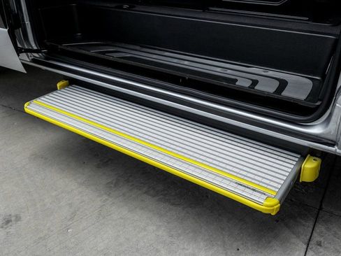 Used 2025 Mercedes-Benz Sprinter 2500 image 12