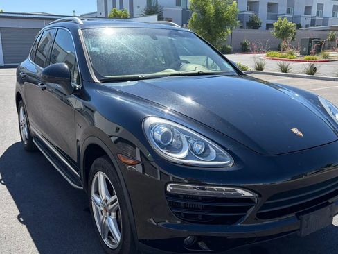 Used 2013 Porsche Cayenne Diesel w/ Convenience Pkg AWD/4WD image 7