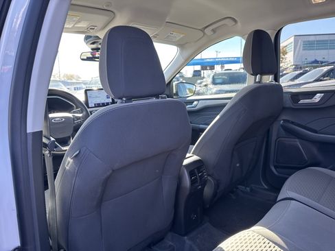 Used 2021 Ford Escape SE image 25