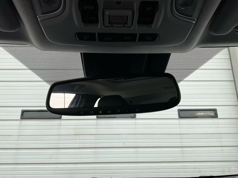 Used 2017 Toyota Prius Four w/ Premium Convenience Package image 16