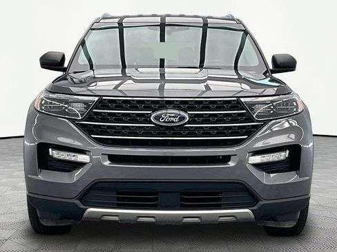 Certified 2023 Ford Explorer XLT w/ Equipment Group 202A AWD/4WD image 3