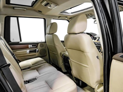 Used 2016 Land Rover LR4 HSE Silver Edition image 32