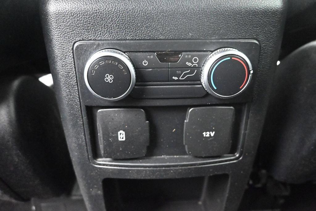 Used 2020 Ford Explorer XLT RWD image 17