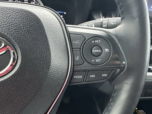 Used 2022 Toyota Corolla Cross LE image 22