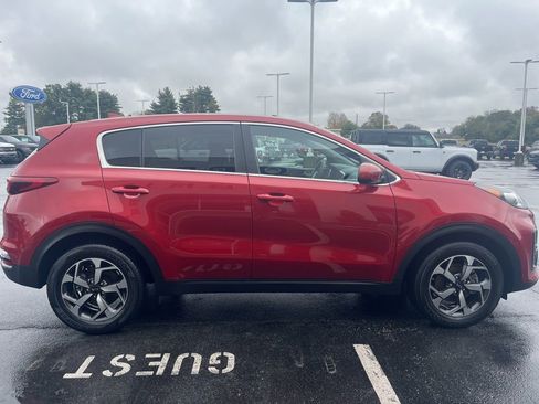 Used 2022 Kia Sportage LX image 6