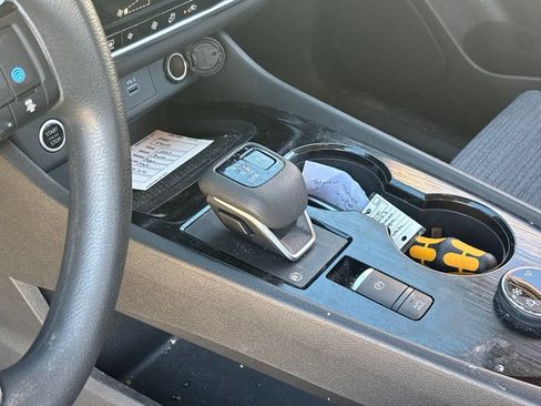 Used 2023 Nissan Rogue SV AWD/4WD image 18