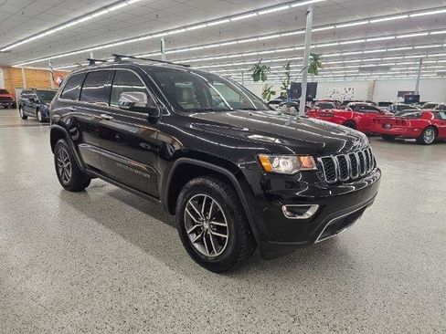 Used 2018 Jeep Grand Cherokee Limited w/ Trailer Tow Group IV image 3