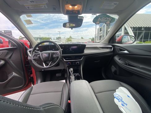 Used 2024 Buick Encore GX Preferred AWD/4WD image 20