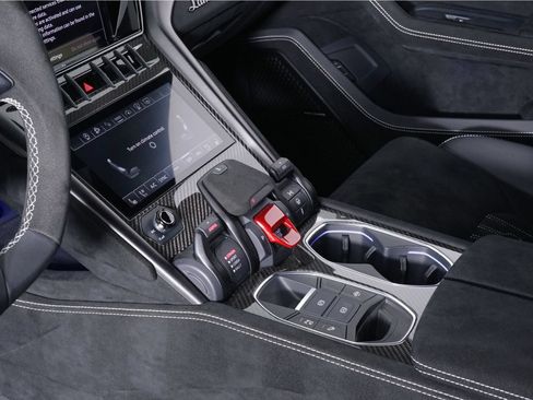 Used 2023 Lamborghini Urus Performante AWD/4WD image 31