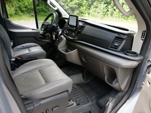 Used 2021 Ford Transit 150 Low Roof AWD image 32