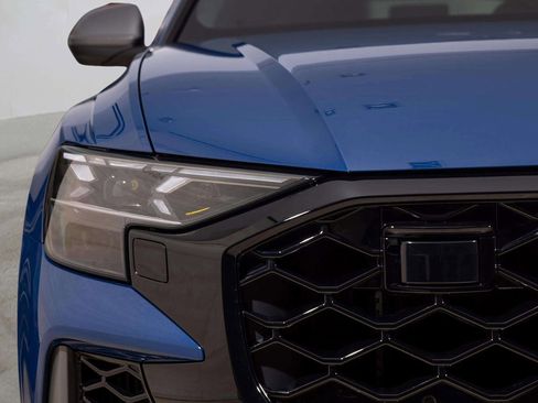 Used 2025 Audi RS Q8 performance image 32