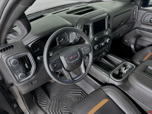 Used 2020 GMC Sierra 1500 AT4 w/ Technology Package AWD/4WD image 2