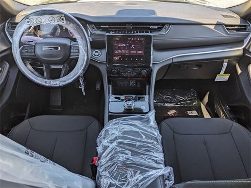 New 2025 Jeep Grand Cherokee Laredo X w/ Luxury Tech Group I image 13