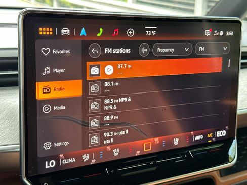 New 2025 Volkswagen ID. Buzz Pro S RWD image 18