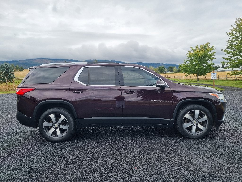 Used 2018 Chevrolet Traverse LT AWD/4WD image 4