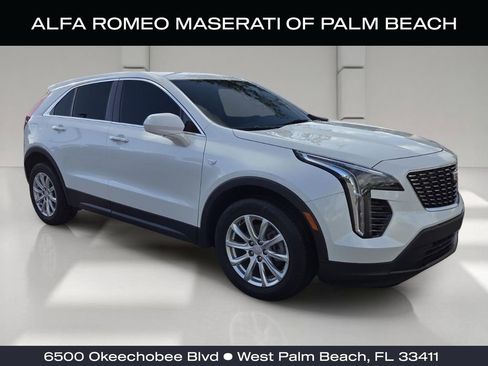 Used 2022 Cadillac XT4 Luxury FWD image 1