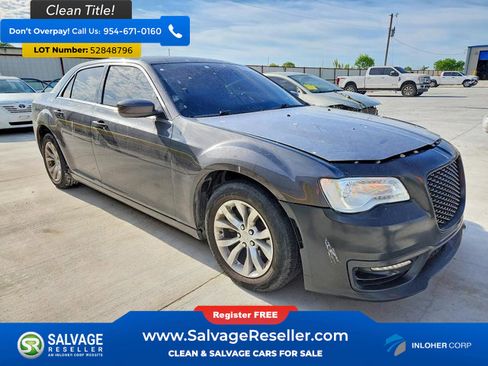 Used 2016 Chrysler 300 Limited RWD image 5